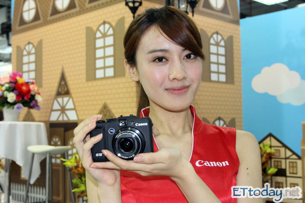 Camera exhibition 13a.jpg