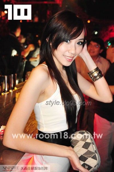 Asian_Party_Girls_140912_1.jpg