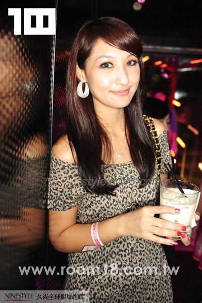 Asian_Party_Girls_140912_68.jpg