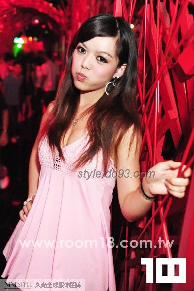 Asian_Party_Girls_140912_300.jpg