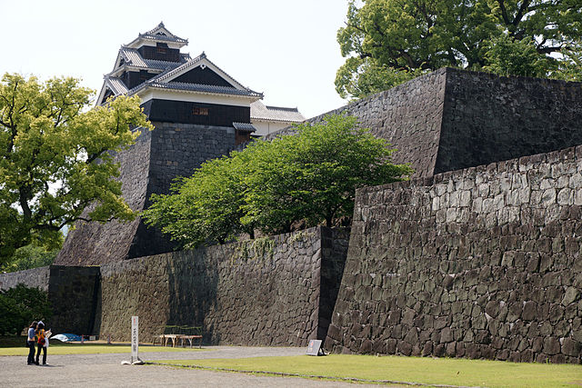 640px-Kumamoto_Castle_01n4272.jpg