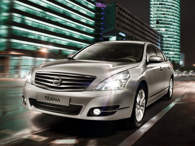 nissan_2013_teana_01.jpg