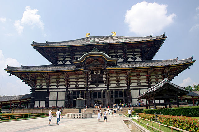 640px-Todaiji18s3200.jpg