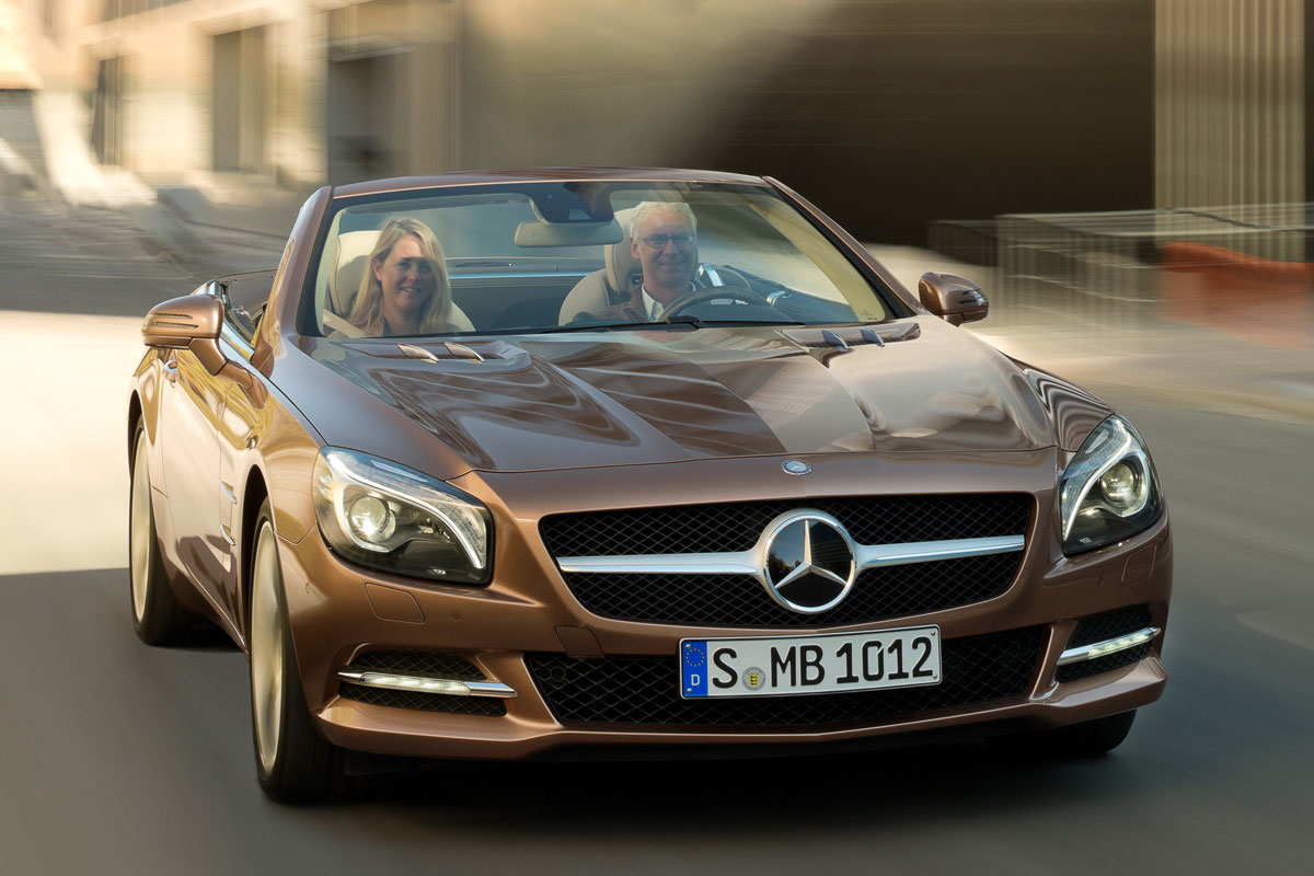 Mercedes-Benz_SL_1r3_3631.jpg