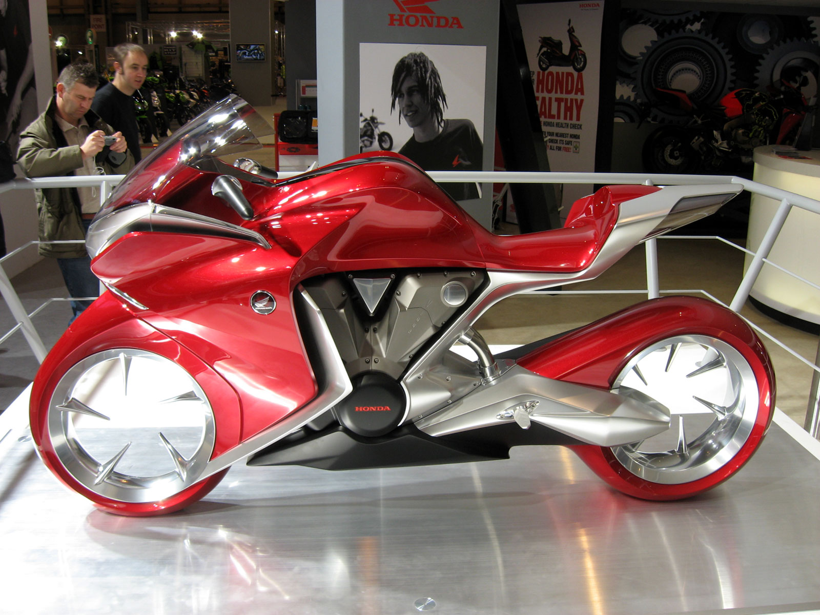 2009_honda_v4conceptmodelc.jpg