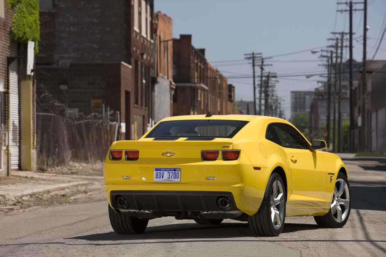 2012-Chevrolet-Camaro-Bumblebee-rear.jpg