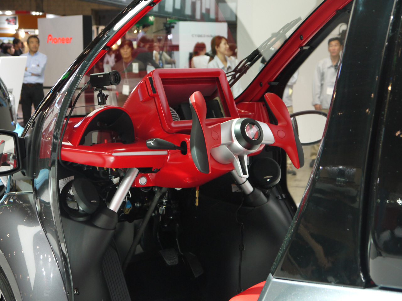 Toyota-Smart-INSECT-08.jpg