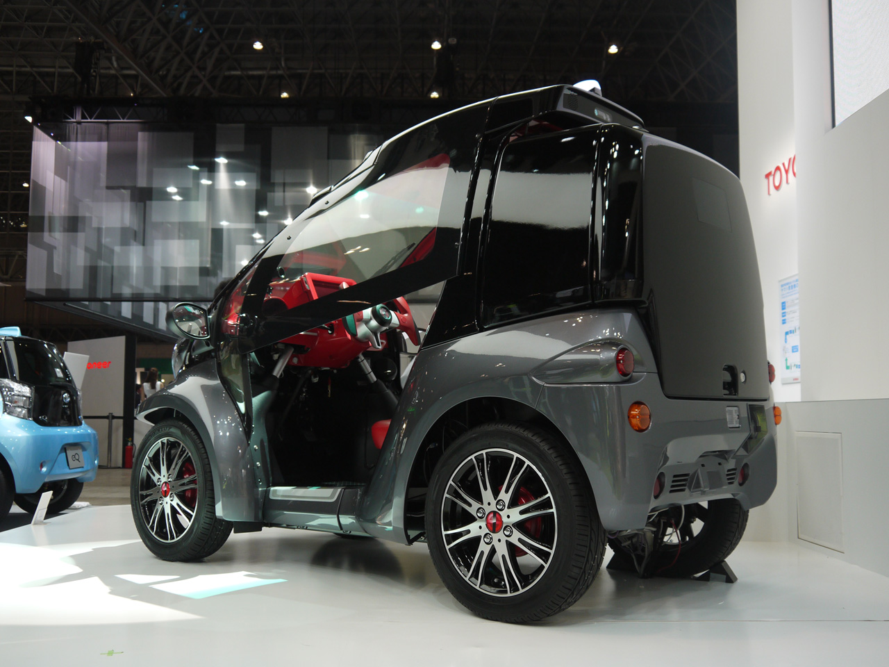 Toyota-Smart-INSECT-03.jpg