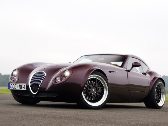 2011-Wiesmann-GT-MF4-Front-Angle-588x441.jpg