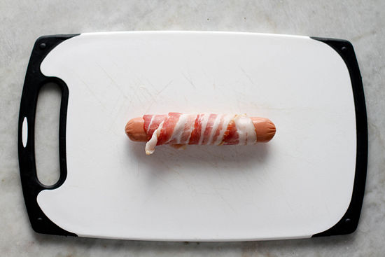 550px-Make-Bacon-Wrapped-Hot-Dogs-Step-2.jpg