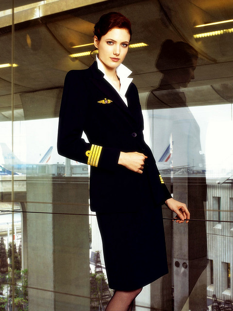 Air France lady pilot.jpg