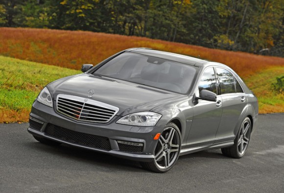 2013-Mercedes-Benz-S-Class-S63-AMG-Angular-Front.jpg