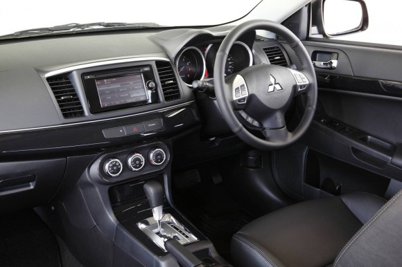 2013_mitsubishi_lancer-580x386.jpg