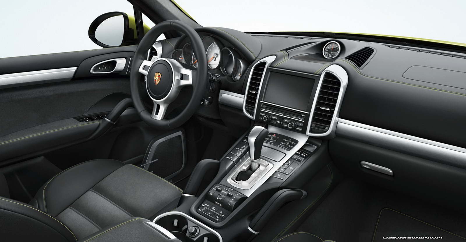 2013-Porsche-Cayenne-GTS-282.jpg