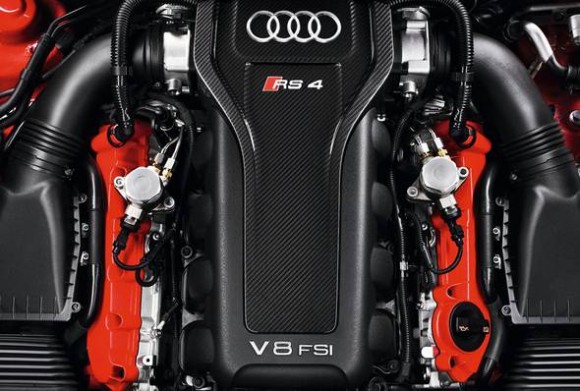 Audi-RS4-Avant-2013-Engine-580x391.jpg