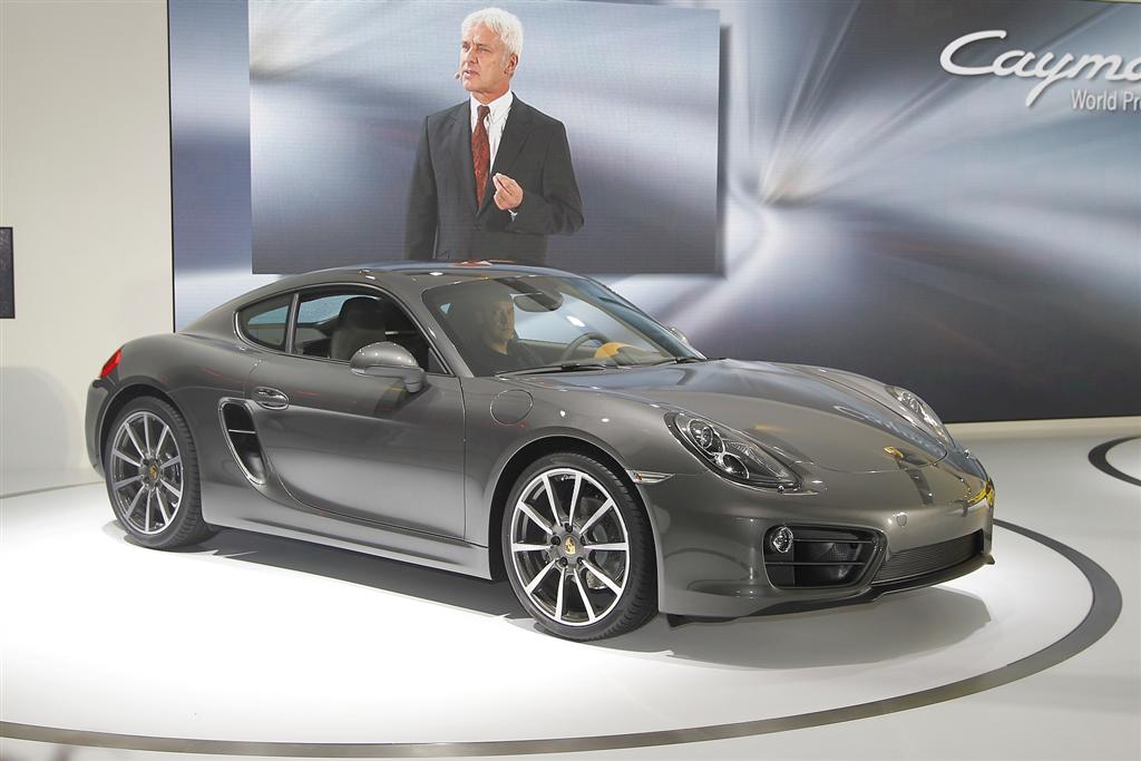 2013-Porsche-Cayman-at-LA-autoshow-2012_02.jpg