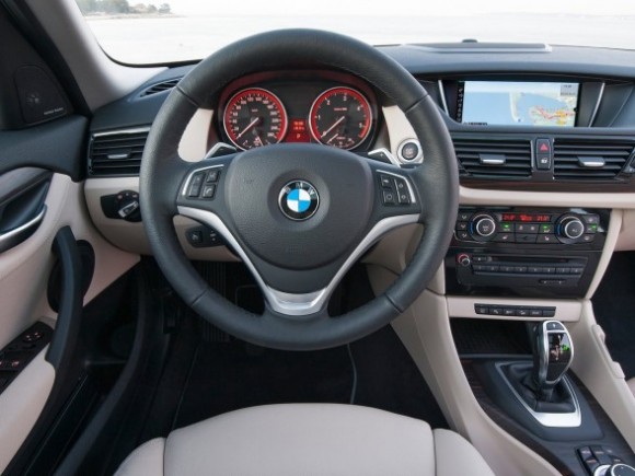 2013-BMW-X1-Dashboard-580x435.jpg