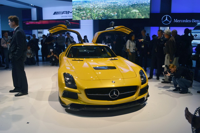 003-2013-mercedes-benz-sls-amg.jpg