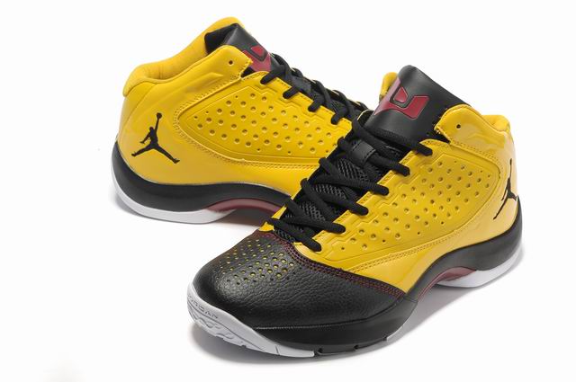 Jordan-Wade-D-Reign-Yellow-Black-Red_2.jpg