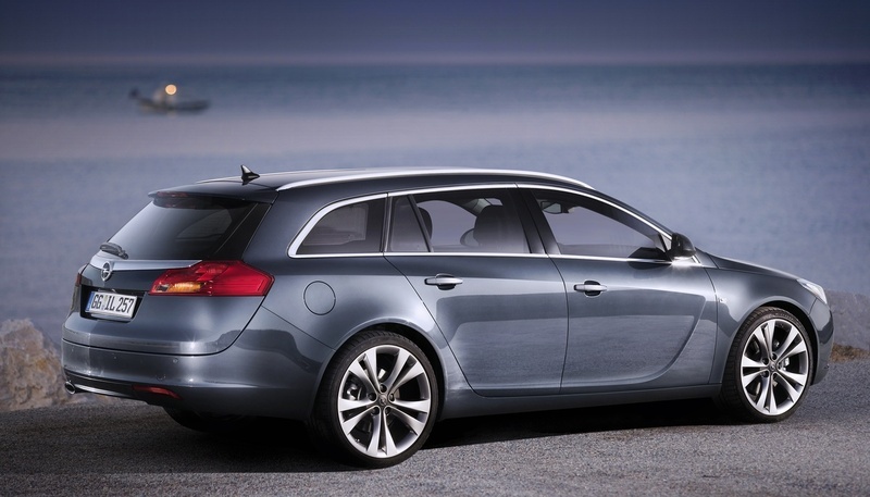 opel_insignia_sports_tourer_2_0_cdti_biturbo_ecotec_awd_auto_large_4332.jpg