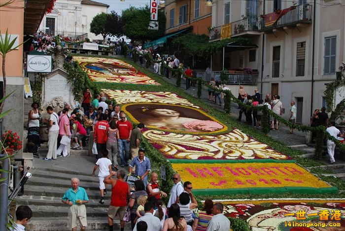 Infiorata, Italy    -   3.jpg