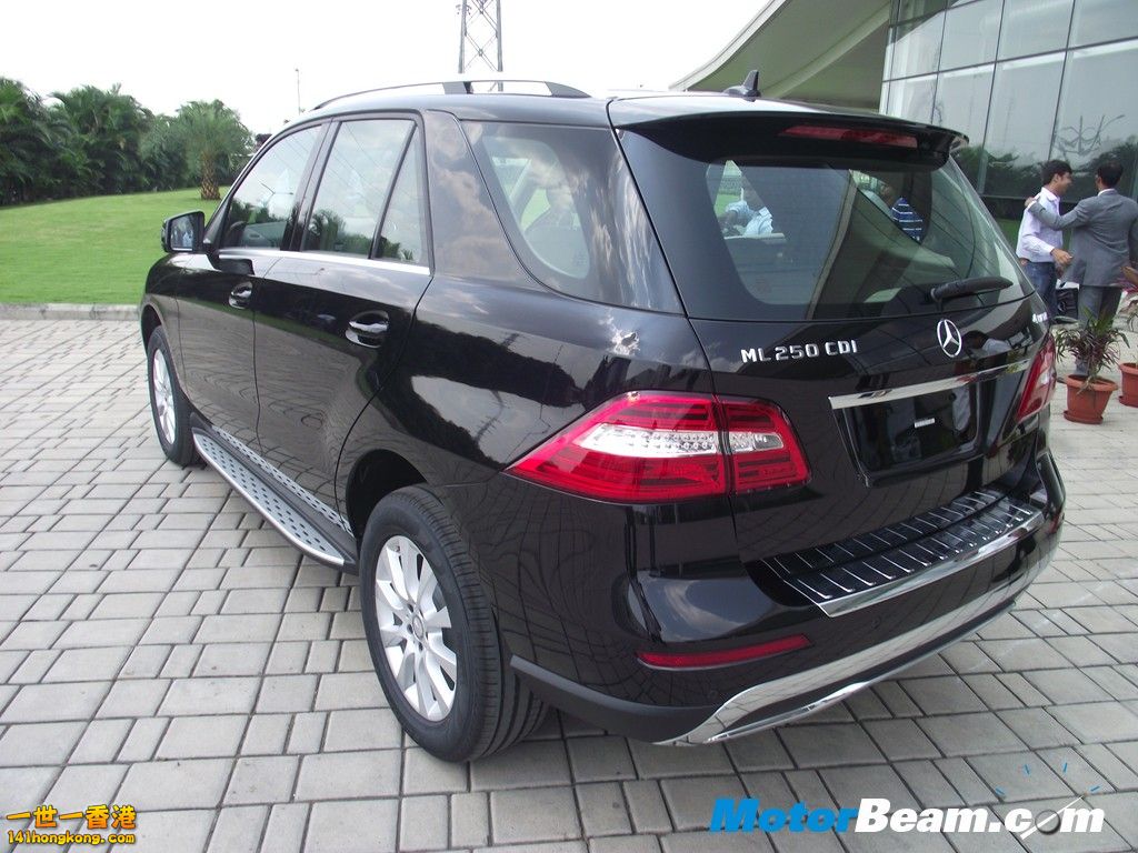 Mercedes-2012-ML-250CDI-Rear.jpg