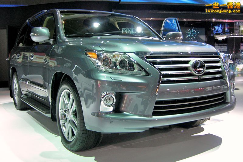 800px-Lexus_LX_570_at_NAIAS_2012.jpg