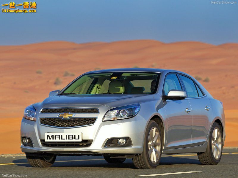 Chevrolet-Malibu_2013_800x600_wallpaper_05.jpg