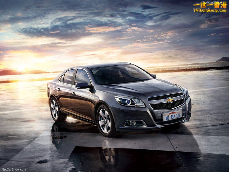 Chevrolet-Malibu_2013_800x600_wallpaper_06.jpg