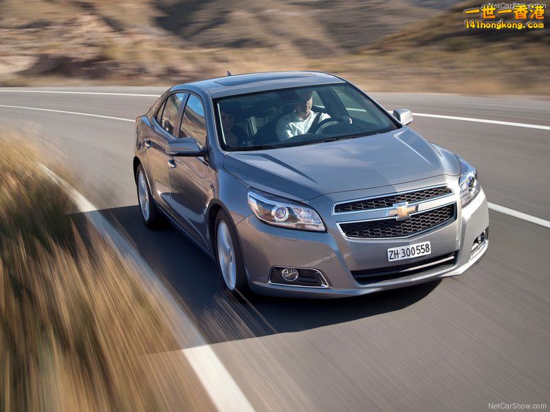 Chevrolet-Malibu_2013_800x600_wallpaper_09.jpg