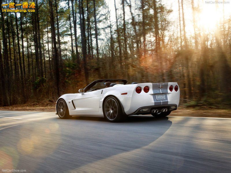 Chevrolet-Corvette_427_Convertible_2013_800x600_wallpaper_03.jpg