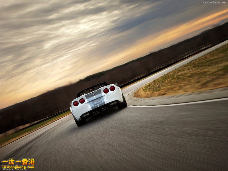 Chevrolet-Corvette_427_Convertible_2013_800x600_wallpaper_04.jpg