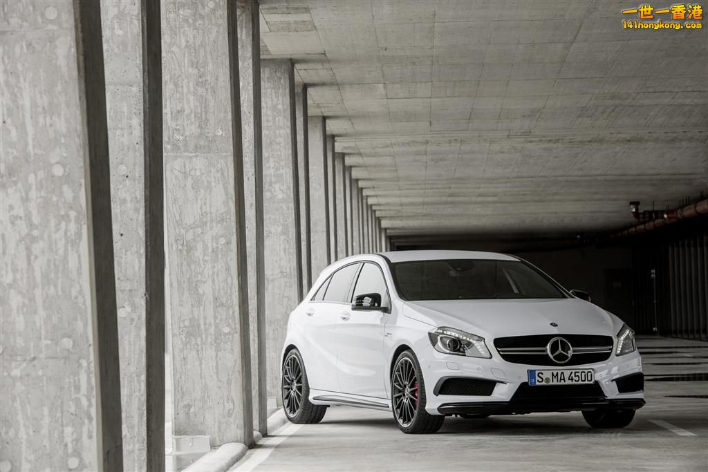 Mercedes-Benz-A-45-AMG_2013-012-1024.jpg