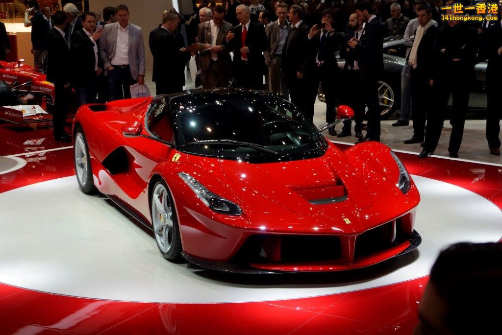 ferrari-laferrari-2013-geneva-motor-show_100420926_l.jpg