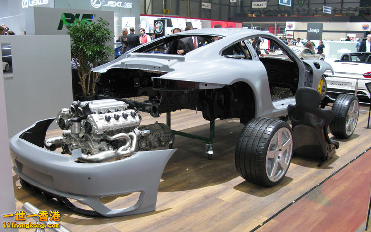 Ruf-RGT-8-display-rear.jpg