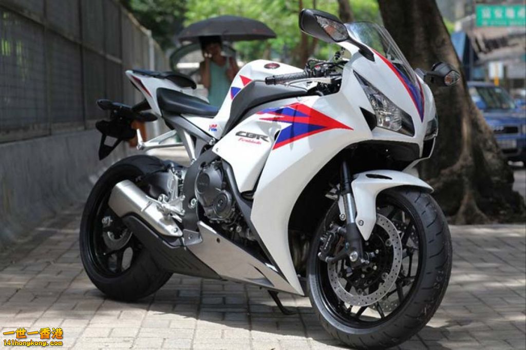 Honda-CBR1000RR-Fireblade.jpg