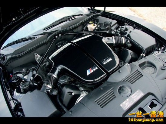 2010-Manhart-Racing-BMW-Z4-V10-Engine-Compartment-549x412.jpg