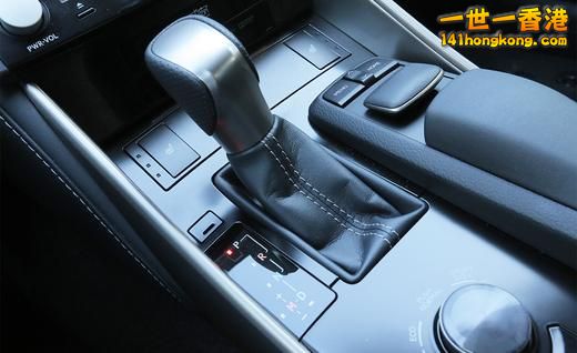 2014-lexus-is350-f-sport-center-console-photo-507583-s-520x318.jpg