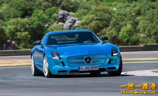 2014-mercedes-benz-sls-amg-electric-drive-photo-511018-s-520x318.jpg