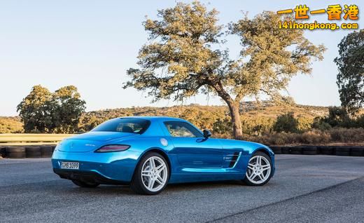 2014-mercedes-benz-sls-amg-electric-drive-photo-511031-s-520x318.jpg