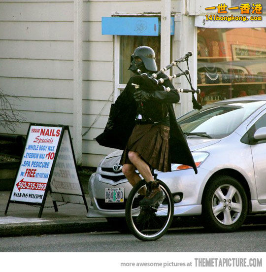 funny-Darth-Vader-skirt-riding-bicycle.jpg