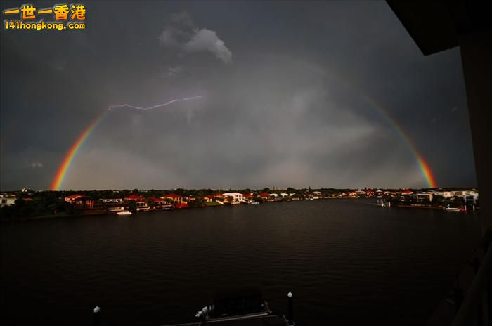 Here Comes the Lightning !  這裡來閃電！   -   7  Kawana Island, Queensland, Aus.jpg