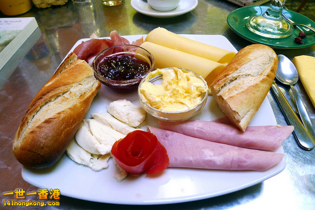 Breakfast in Brazil  巴西.jpg