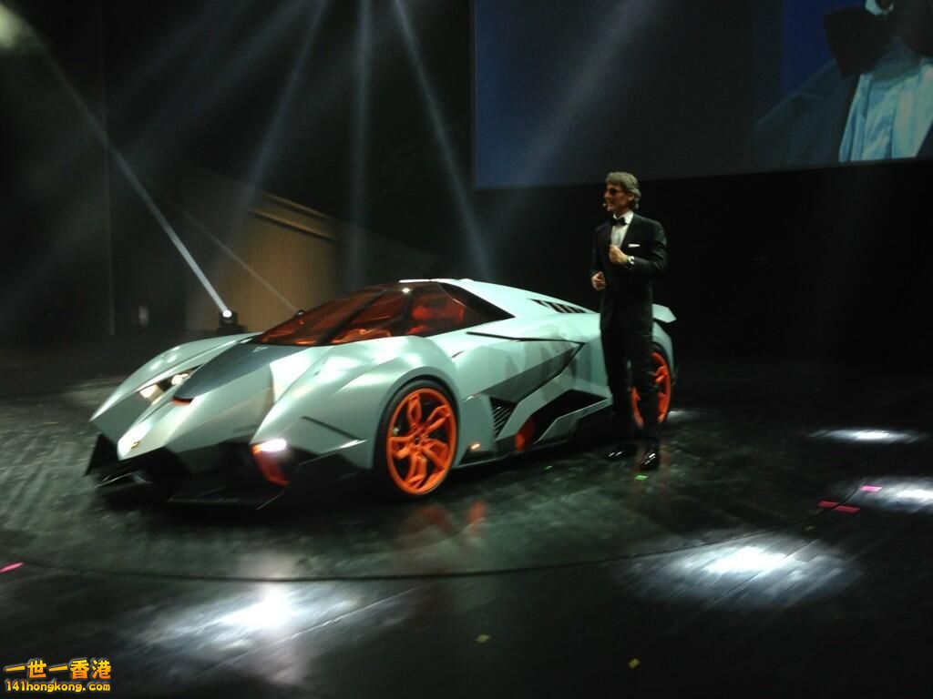 lamborghini-egoista-concept-3.jpg