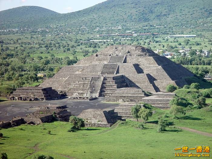 Pyramid of the Sun      -   006.jpg