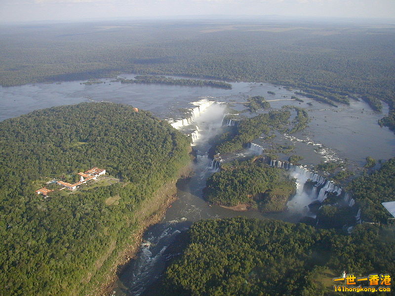 Aerial view, from the Argentine side.jpg
