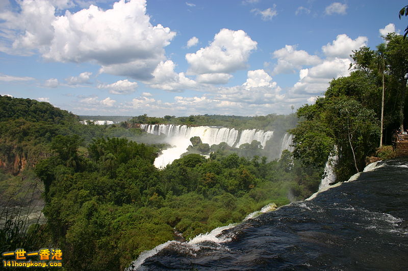 Iguazú Falls from the Argentine side.jpg