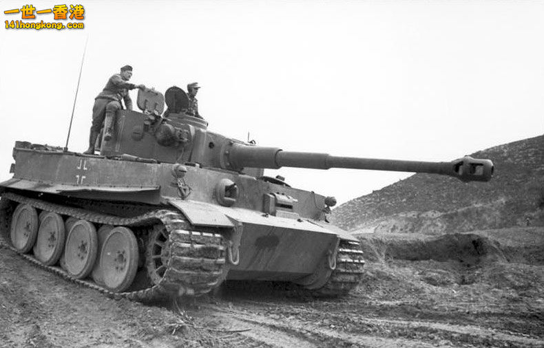 A Tiger I deployed to supplement the Afrika Korps operating in Tunisia, January 1943.jpg