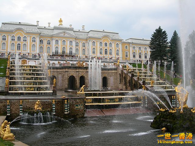 640px-PeterhofGrandCascade.jpg