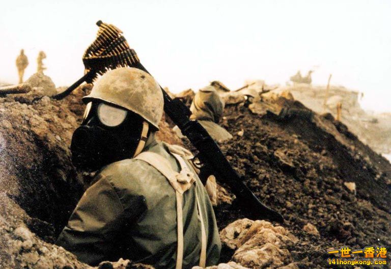 iran_iraq_war_chemical_mask_soldier1.jpg